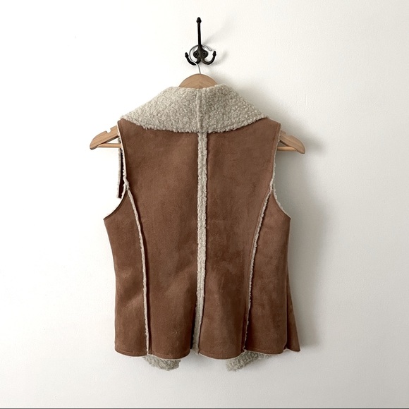 Vegan suede / shearling vest - Picture 2 of 3